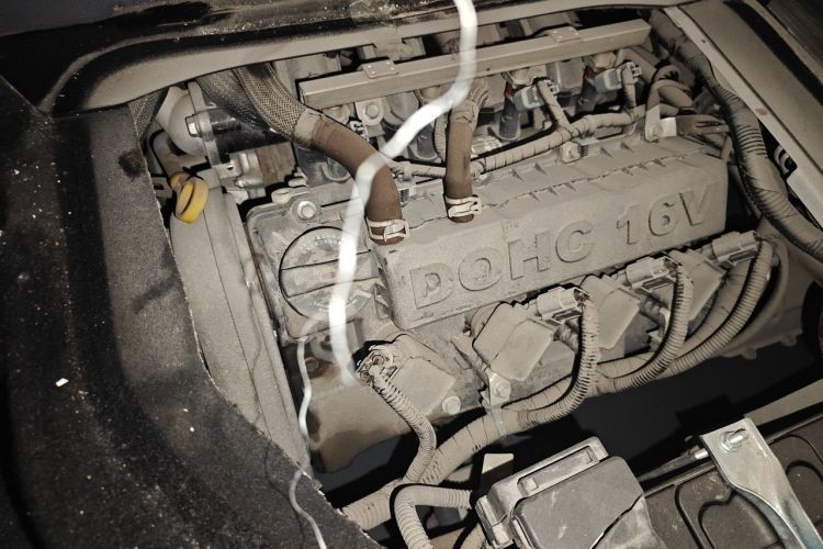 Used smart fortwo 2015 1.0L 52 kW Hardtop Passion Edition Engine Bay Left