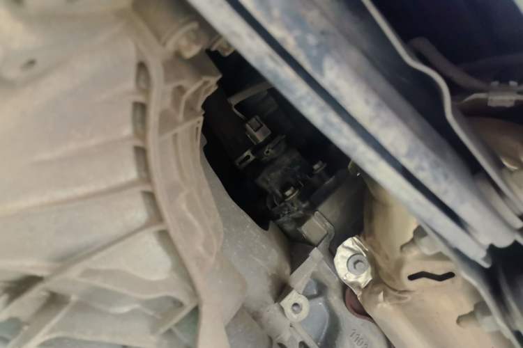 Used smart fortwo 2015 1.0L 52 kW Hardtop Passion Edition Engine Bay Left