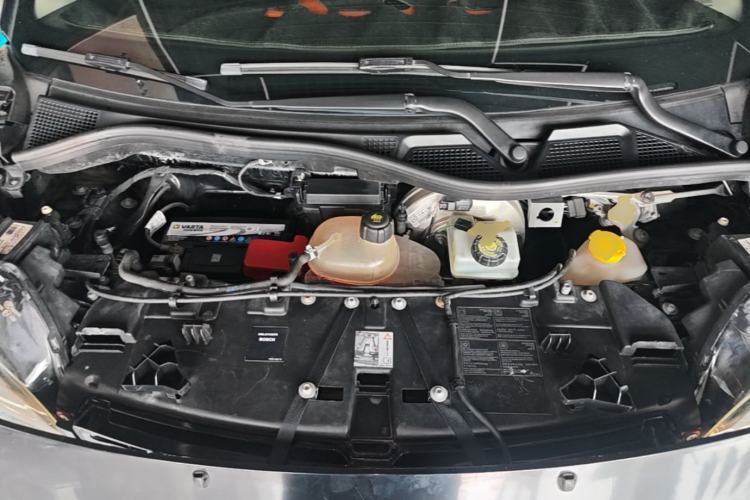 Used smart fortwo 2015 1.0L 52 kW Hardtop Passion Edition Engine Bay