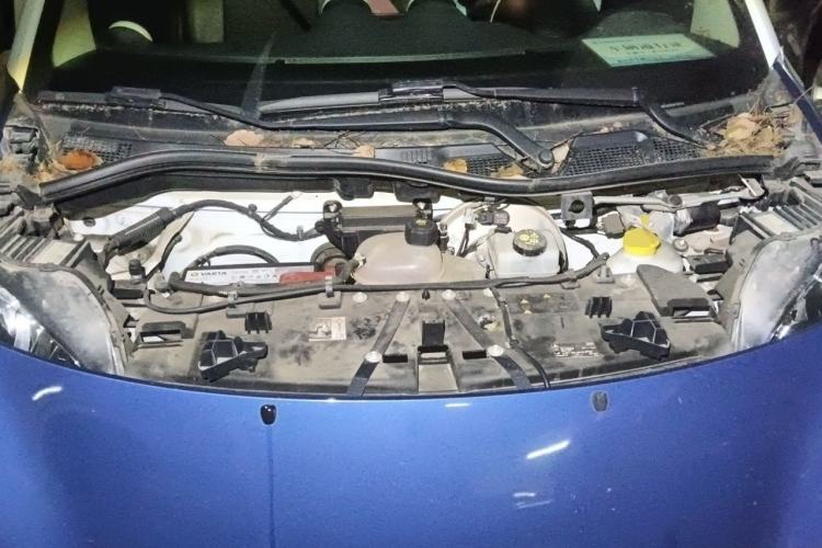 Used smart fortwo 2015 1.0L 52 kW hardtop Dynamic version Engine Bay