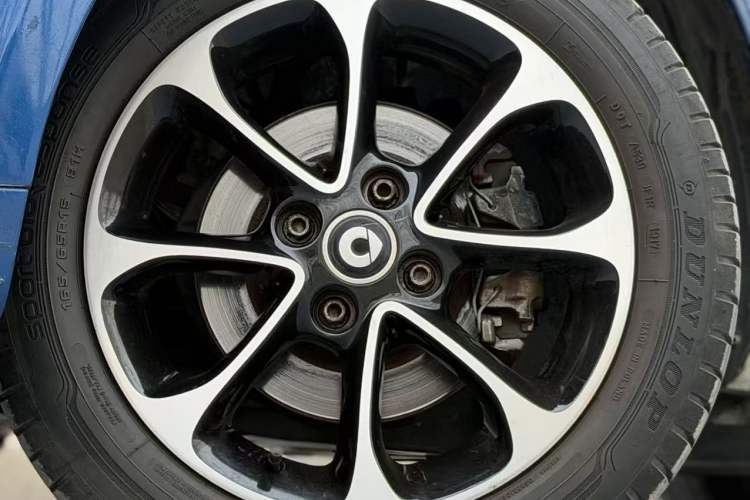 Used smart fortwo 2015 1.0L 52 kW Hardtop Passion Edition Exterior 1