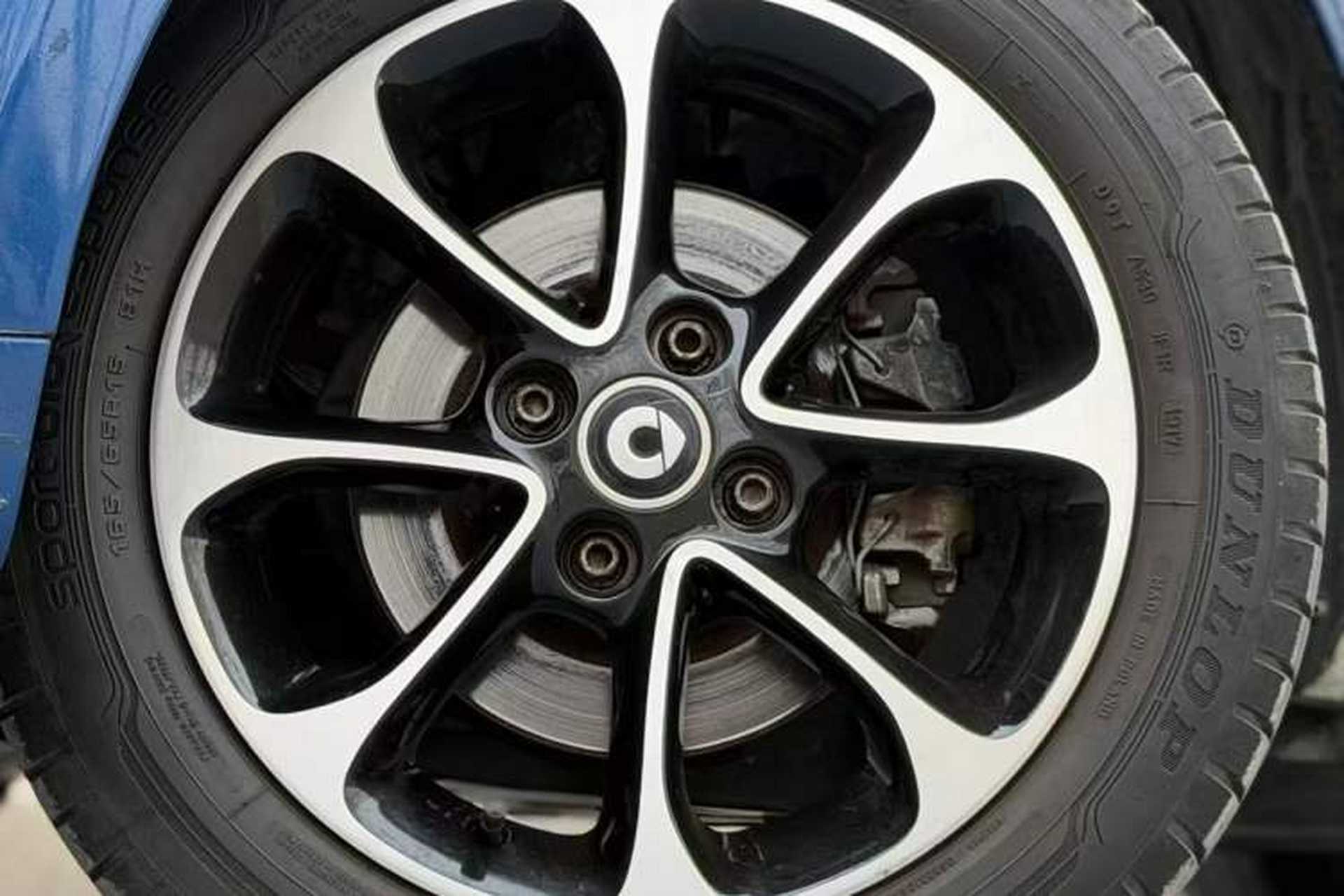Used smart fortwo 2015 1.0L 52 kW Hardtop Passion Edition Exterior 1