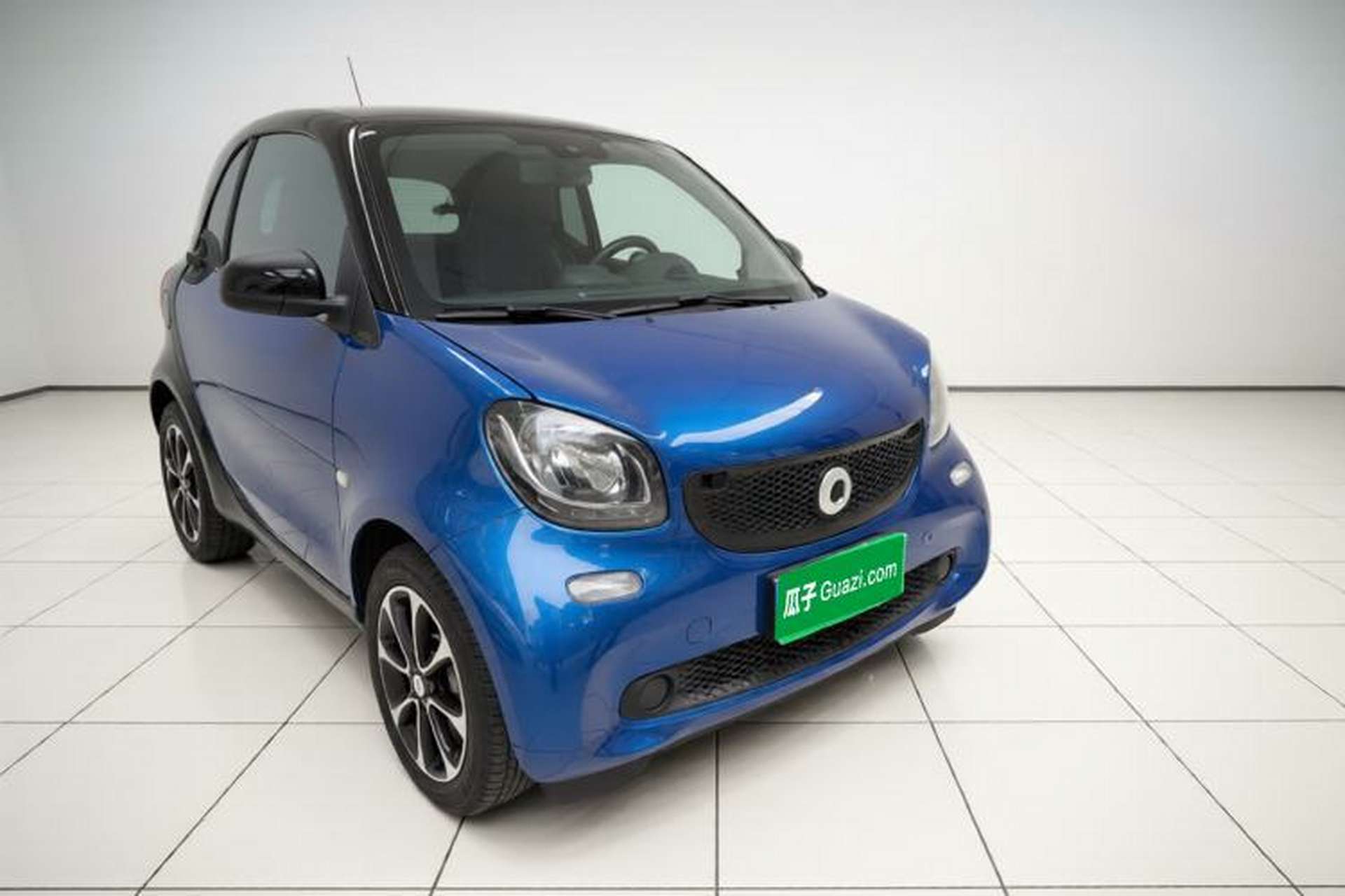 Used smart fortwo 2015 1.0L 52 kW Hardtop Passion Edition Exterior 1