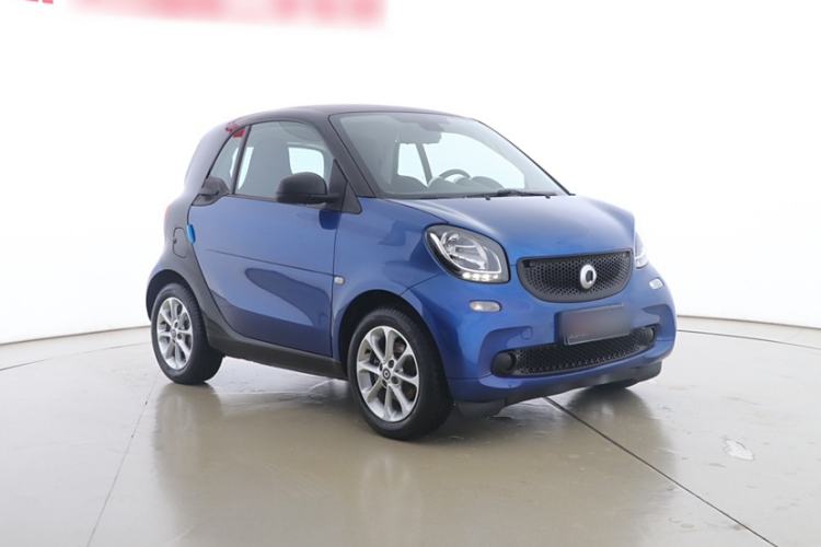 Used smart fortwo 2015 1.0L 52 kW hardtop Dynamic version Exterior 2