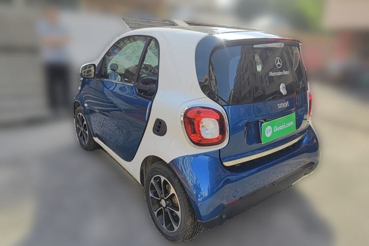 Used smart fortwo 2015 1.0L 52 kW Hardtop Passion Edition Exterior 3