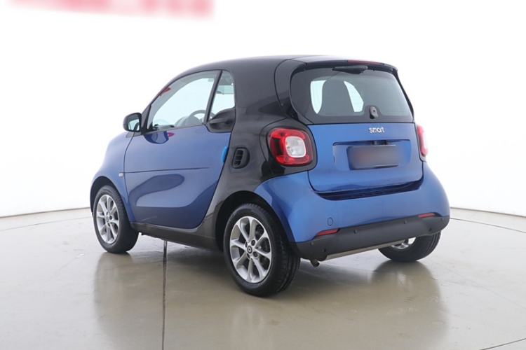 Used smart fortwo 2015 1.0L 52 kW hardtop Dynamic version Exterior 4