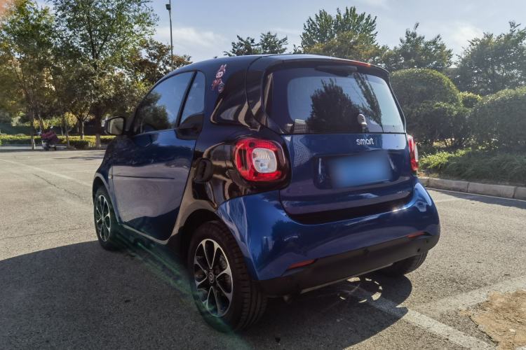 Used smart fortwo 2015 1.0L 52 kW Hardtop Passion Edition Exterior 5