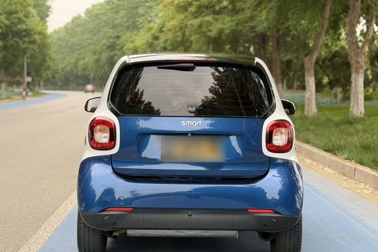 Used smart fortwo 2015 1.0L 52 kW Hardtop Passion Edition Exterior 6