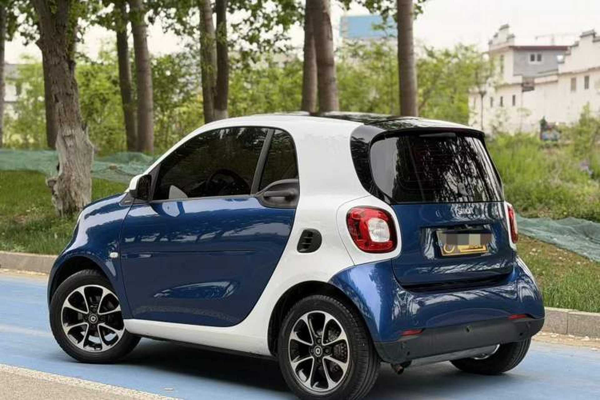 Used smart fortwo 2015 1.0L 52 kW Hardtop Passion Edition Exterior 7