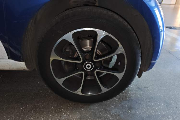 Used smart fortwo 2015 1.0L 52 kW Hardtop Passion Edition Exterior 7