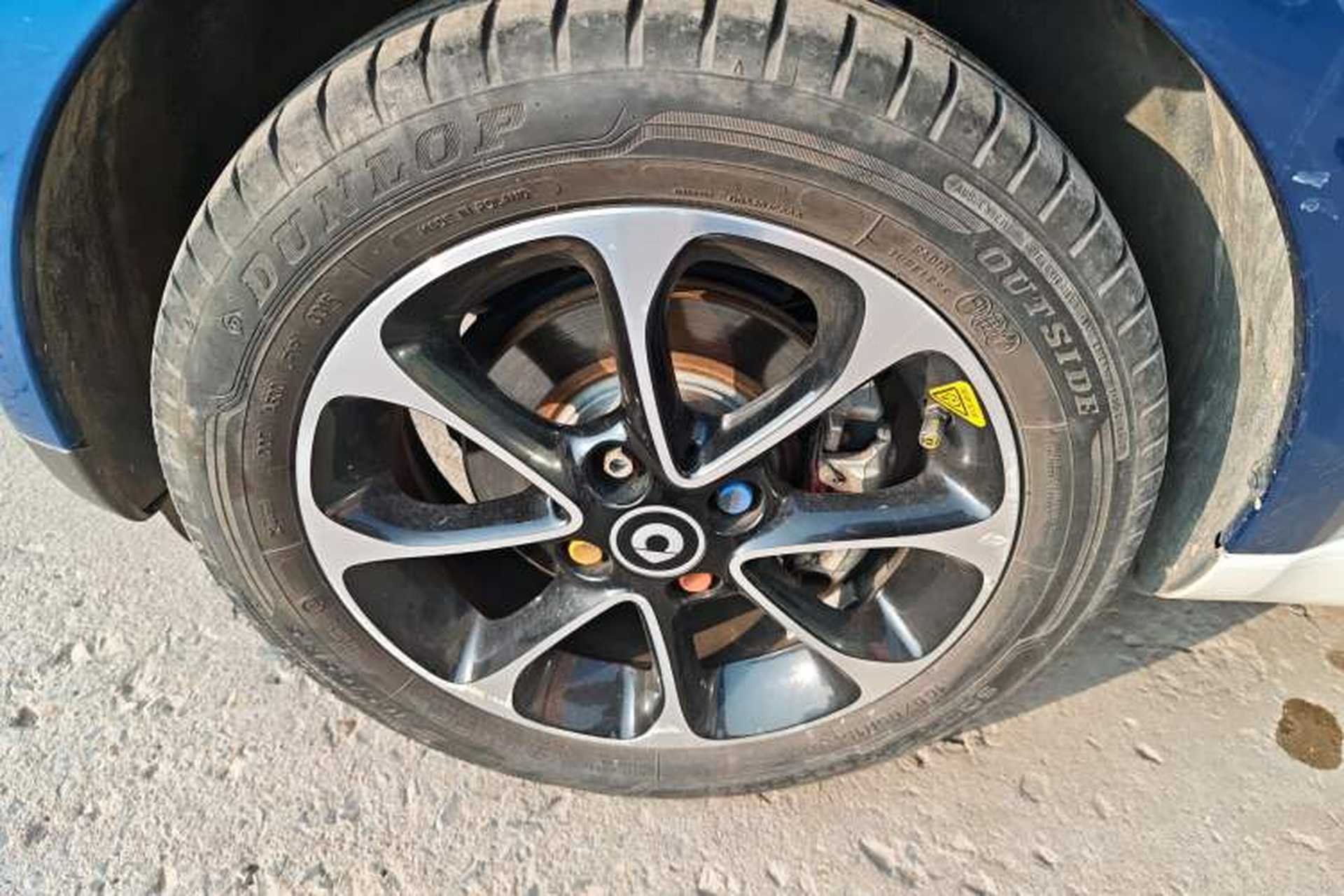 Used smart fortwo 2015 1.0L 52 kW Hardtop Passion Edition Exterior 7