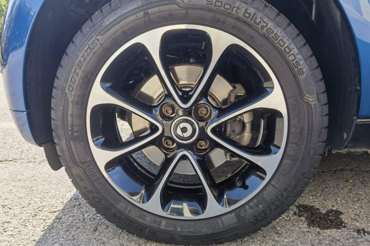 Used smart fortwo 2015 1.0L 52 kW Hardtop Passion Edition Exterior 8