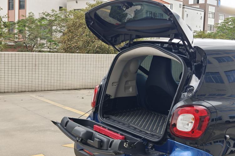 Used smart fortwo 2015 1.0L 52 kW hardtop Dynamic version Exterior 8