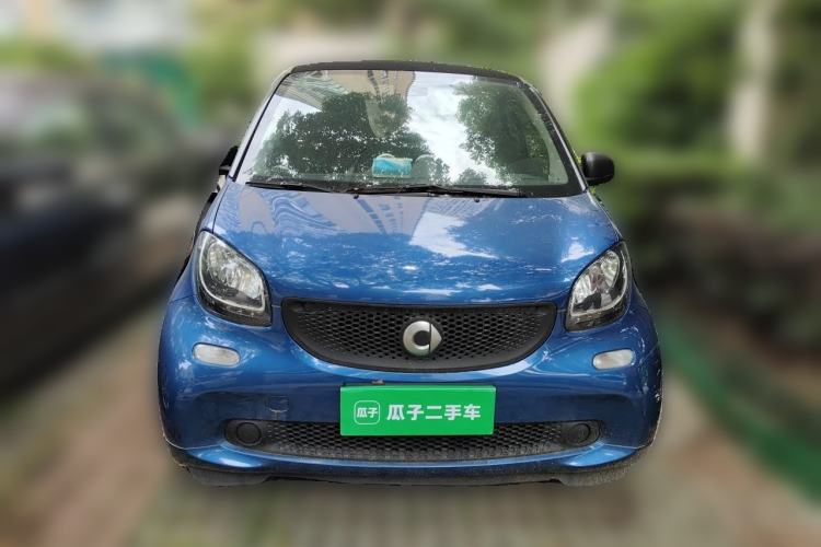 Used smart fortwo 2015 1.0L 52 kW hardtop Dynamic version Front
