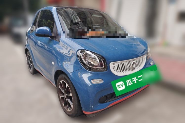 Used smart fortwo 2015 1.0L 52 kW Hardtop Passion Edition Front Right 45 Deg