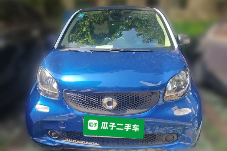 Used smart fortwo 2015 1.0L 52 kW hardtop Dynamic version Front