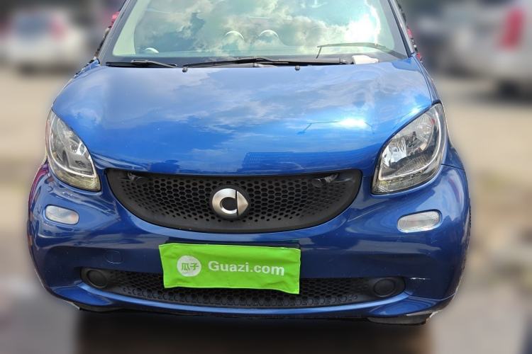 Used smart fortwo 2015 1.0L 52 kW hardtop Dynamic version Front