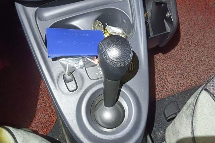 Used smart fortwo 2015 1.0L 52 kW hardtop Dynamic version Gear Lever