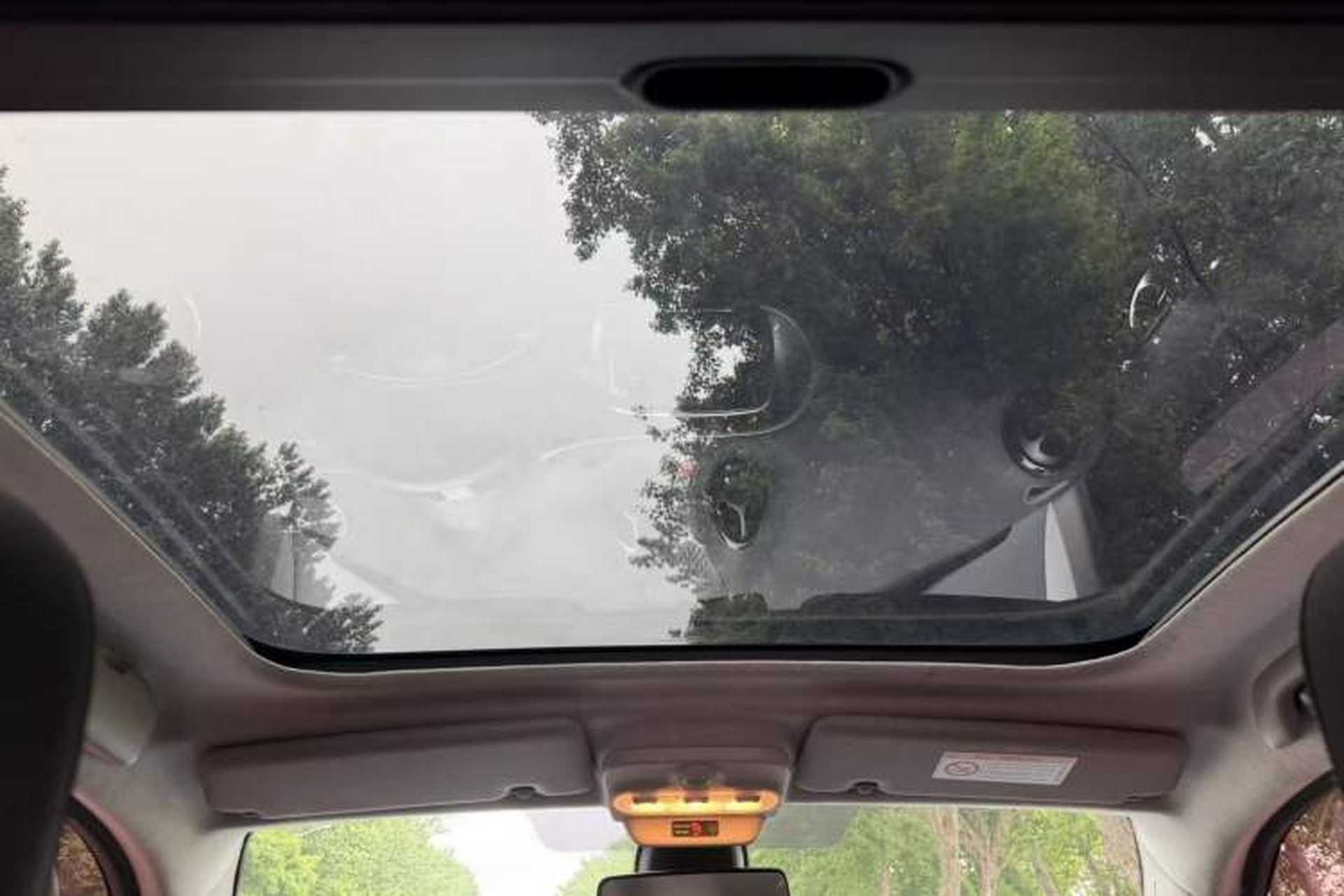 Used smart fortwo 2015 1.0L 52 kW Hardtop Passion Edition Headliner