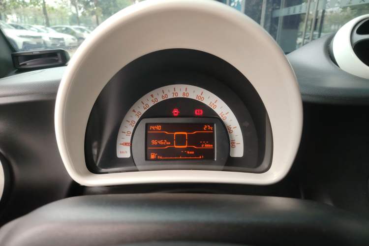 Used smart fortwo 2015 1.0L 52 kW hardtop Dynamic version Instrument Cluster