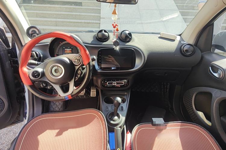 Used smart fortwo 2015 1.0L 52 kW Hardtop Passion Edition Interior 2