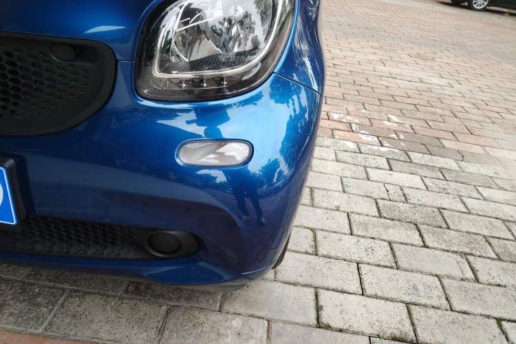 Used smart fortwo 2015 1.0L 52 kW hardtop Dynamic version Left Front Headlight