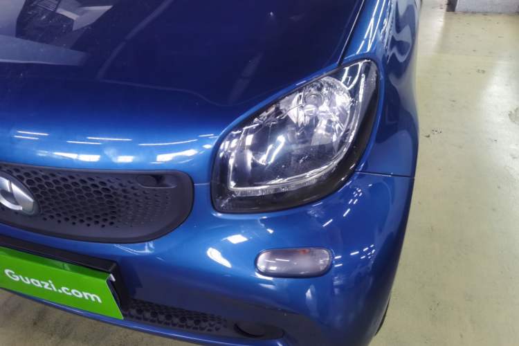 Used smart fortwo 2015 1.0L 52 kW hardtop Dynamic version Left Front Headlight