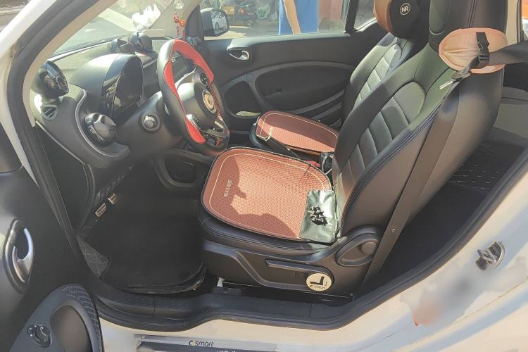 Used smart fortwo 2015 1.0L 52 kW Hardtop Passion Edition Left Front Seat