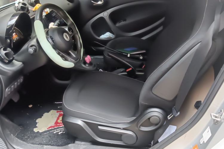 Used smart fortwo 2015 1.0L 52 kW Hardtop Passion Edition Left Front Seat