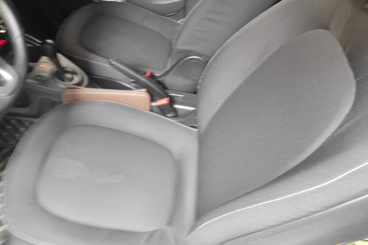 Used smart fortwo 2015 1.0L 52 kW Hardtop Passion Edition Left Front Seat