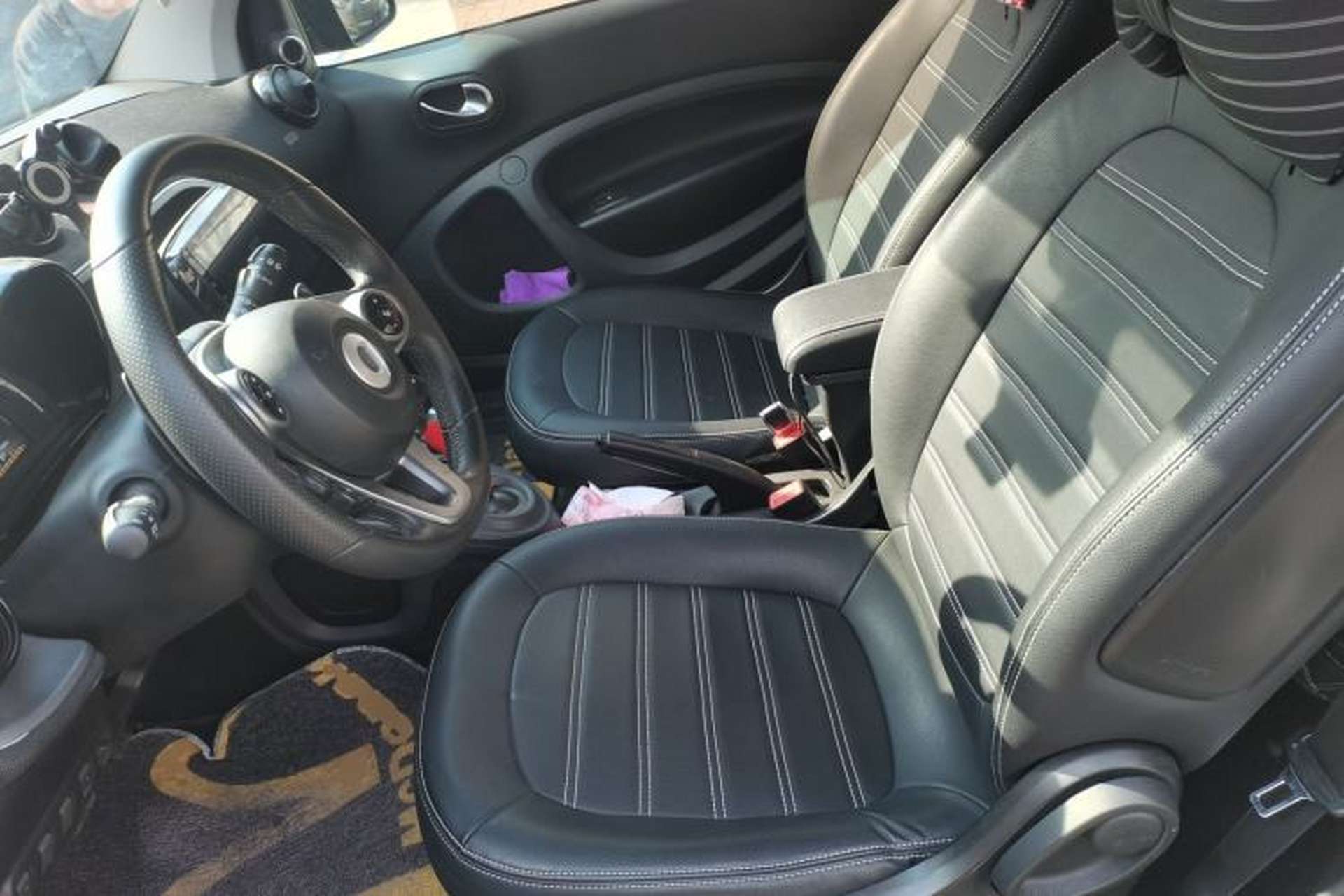 Used smart fortwo 2015 1.0L 52 kW Hardtop Passion Edition Left Front Seat