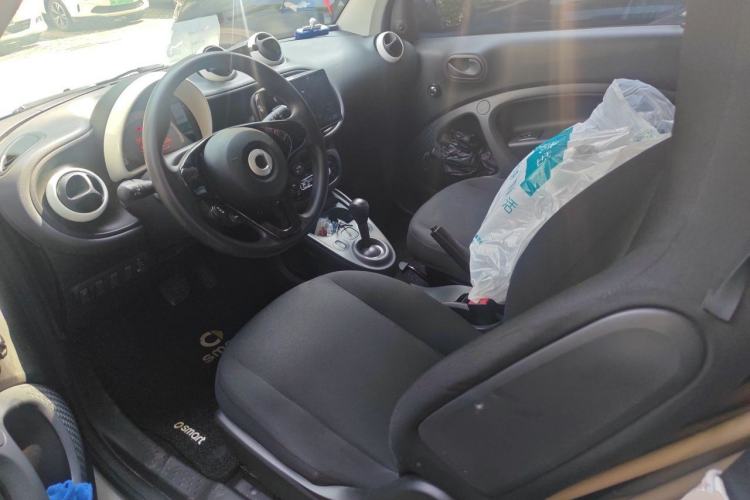 Used smart fortwo 2015 1.0L 52 kW hardtop Dynamic version Left Front Seat