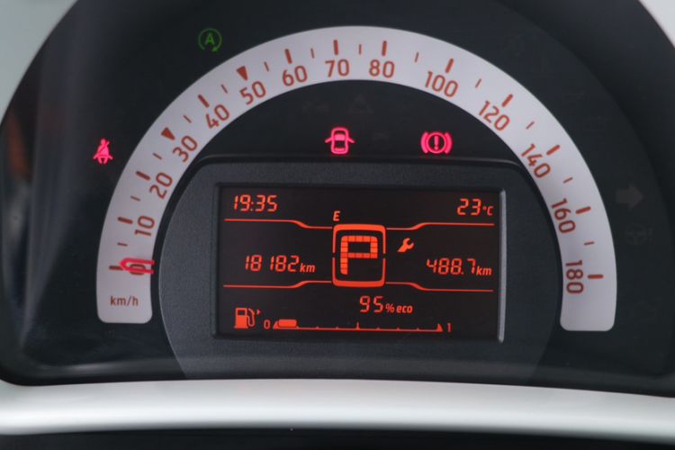 Used smart fortwo 2015 1.0L 52 kW hardtop Dynamic version Odometer Close Up