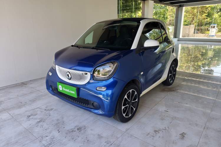 Używany smart fortwo 2015 1.0L 52 kW Hardtop Passion Edition Guazi used car, China used car export, Used car for sale, Used cars, Cheapest cars for sale
