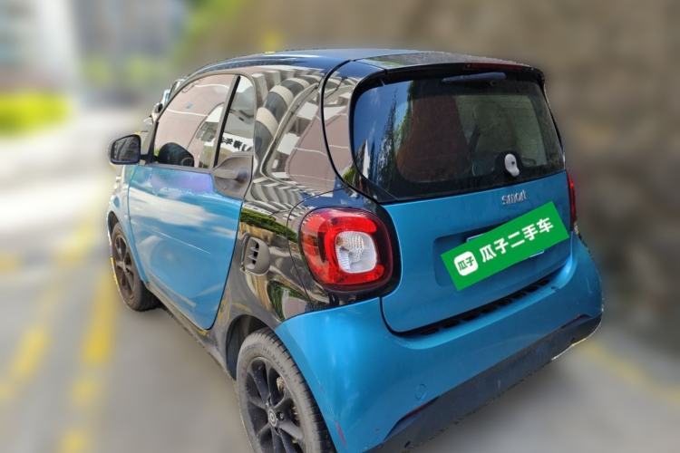 Used smart fortwo 2015 1.0L 52 kW hardtop Dynamic version Rear Left 45 Deg