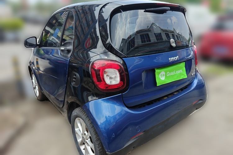 Used smart fortwo 2015 1.0L 52 kW hardtop Dynamic version Rear Left 45 Deg