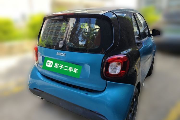 Used smart fortwo 2015 1.0L 52 kW hardtop Dynamic version Rear Right 45 Deg