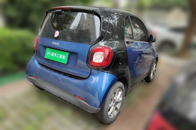 Used smart fortwo 2015 1.0L 52 kW hardtop Dynamic version Rear Right 45 Deg