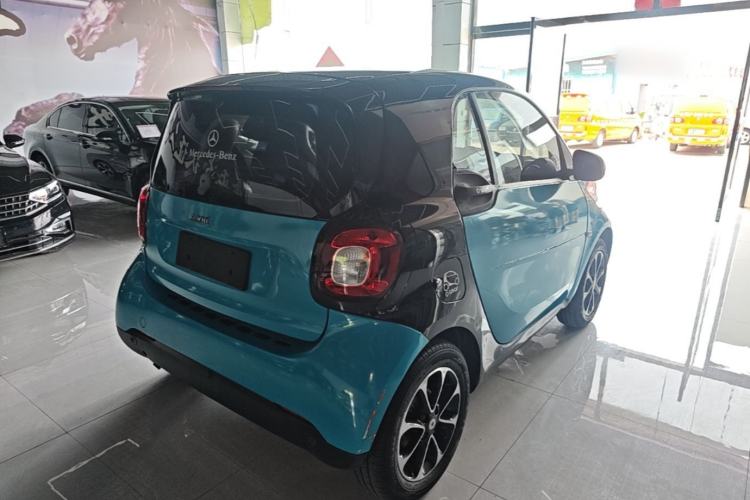 Used smart fortwo 2015 1.0L 52 kW Hardtop Passion Edition Rear Right 45 Deg