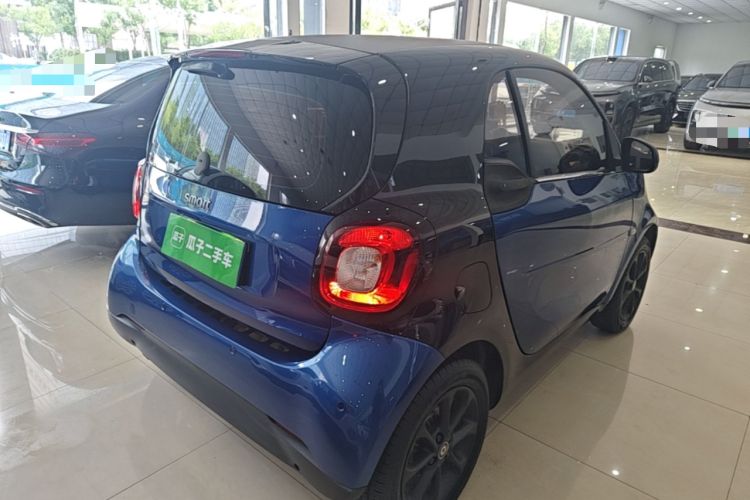 Used smart fortwo 2015 1.0L 52 kW hardtop Dynamic version Rear Right 45 Deg