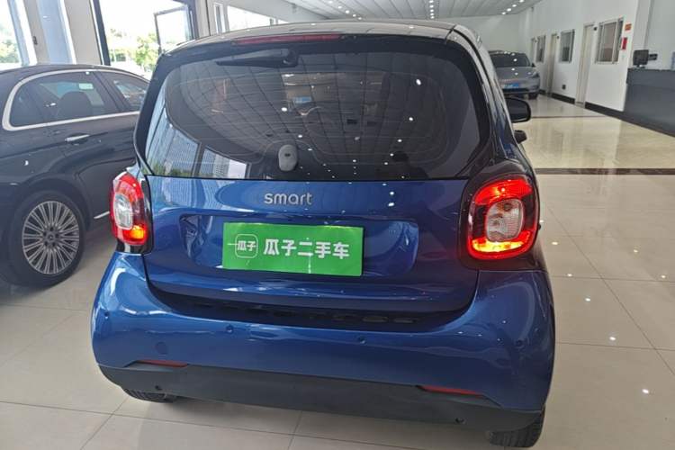 Used smart fortwo 2015 1.0L 52 kW hardtop Dynamic version Rear