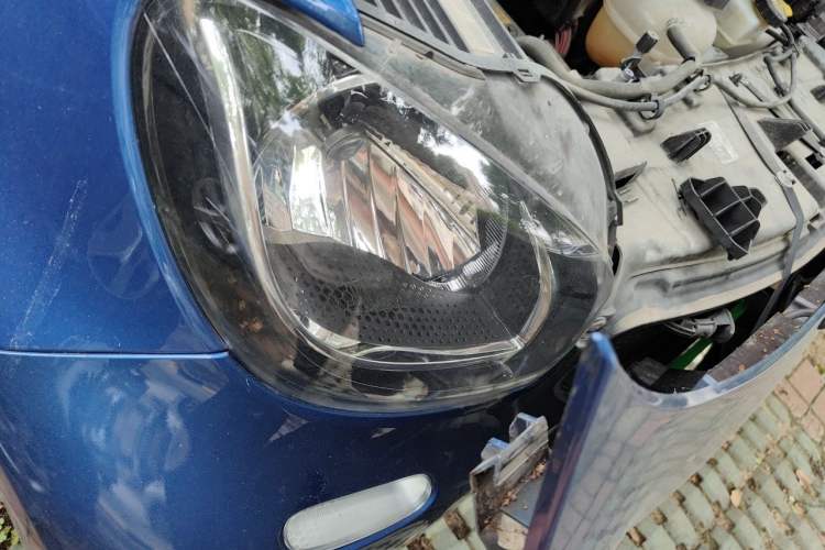 Used smart fortwo 2015 1.0L 52 kW hardtop Dynamic version Right Front Headlight
