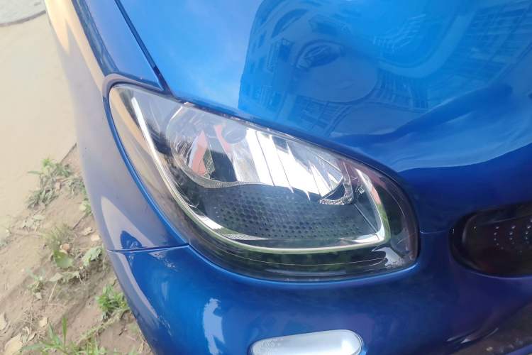 Used smart fortwo 2015 1.0L 52 kW Hardtop Passion Edition Right Front Headlight