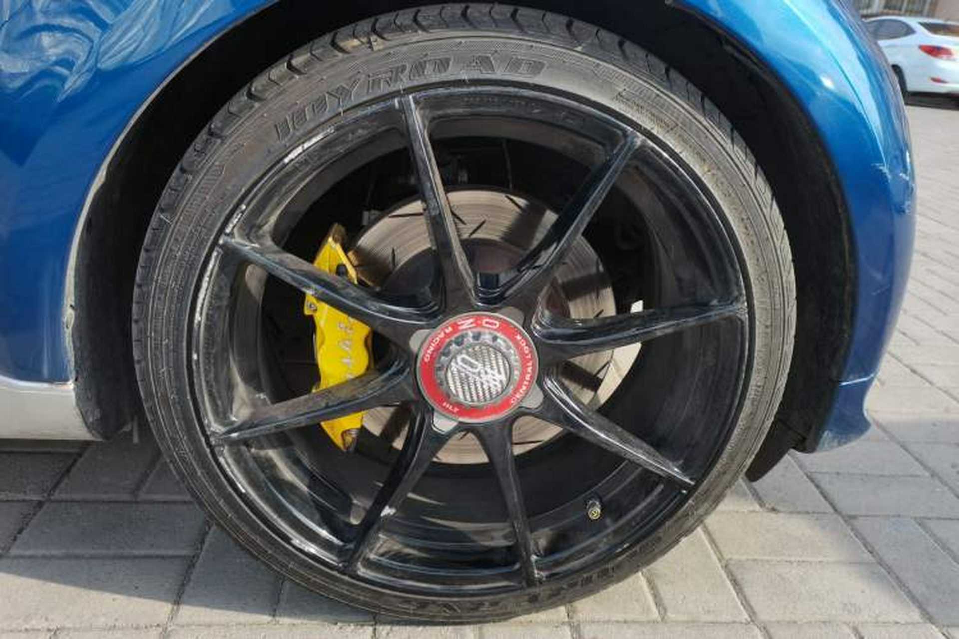 Used smart fortwo 2015 1.0L 52 kW Hardtop Passion Edition Right Front Wheel Hub