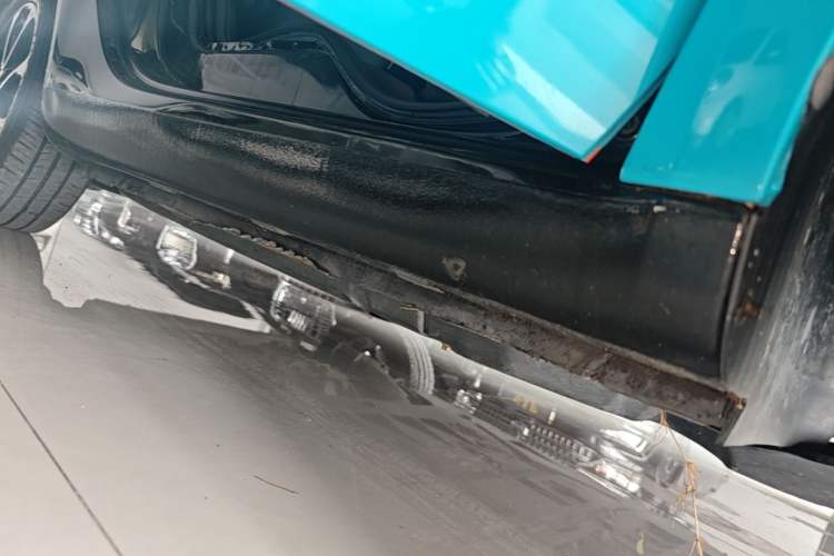 Used smart fortwo 2015 1.0L 52 kW Hardtop Passion Edition Right Side Sill