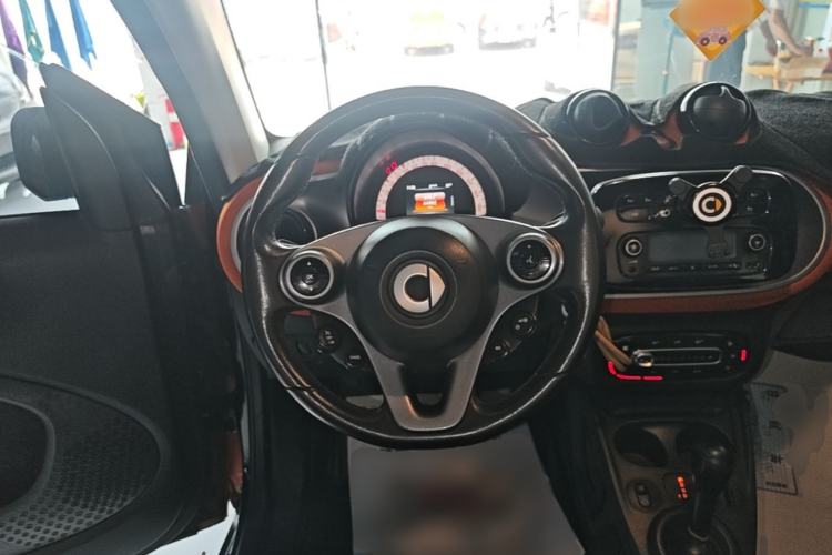 Used smart fortwo 2015 1.0L 52 kW Hardtop Passion Edition Steering Wheel