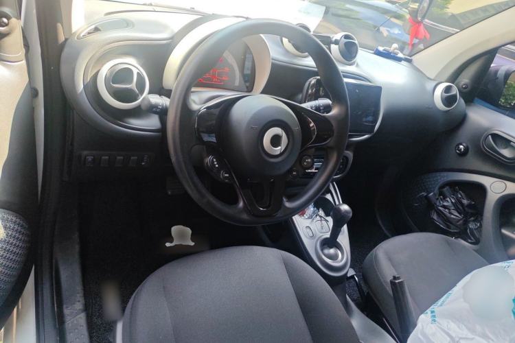 Used smart fortwo 2015 1.0L 52 kW hardtop Dynamic version Steering Wheel