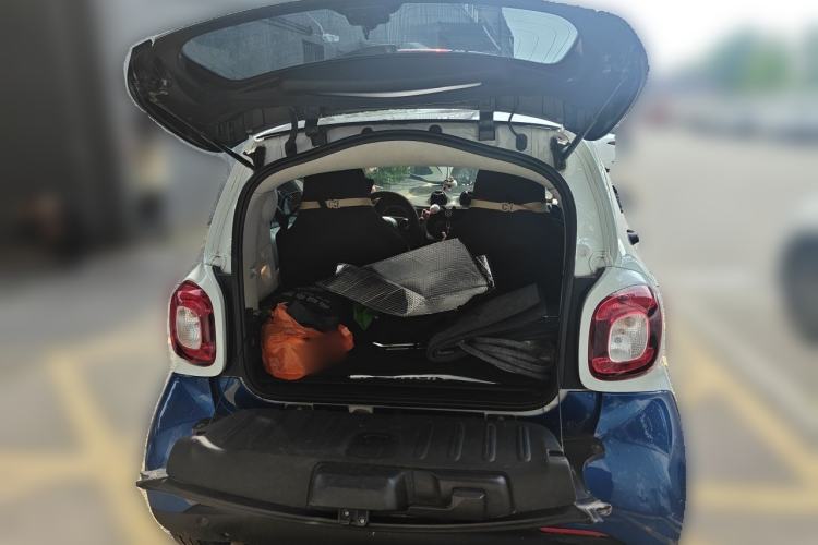Used smart fortwo 2015 1.0L 52 kW Hardtop Passion Edition Trunk