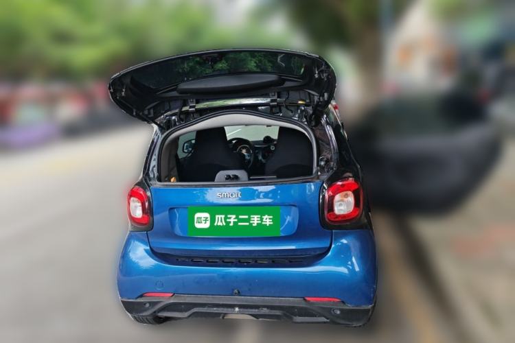 Used smart fortwo 2015 1.0L 52 kW Hardtop Passion Edition Trunk