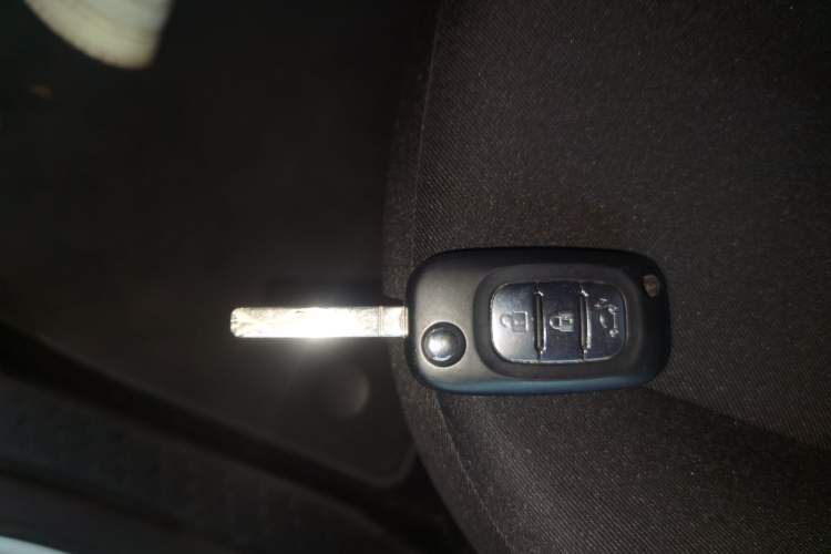 Used smart fortwo 2015 1.0L 52 kW hardtop Dynamic version Vehicle Key